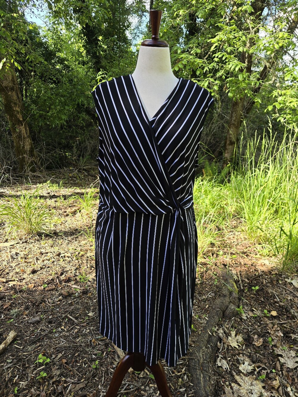 Roz & Ali Faux Wrap Black And White Stripe Knee Length 2X